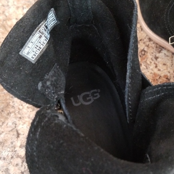**SOLD**Ugg Elora Side Zip Booties - Picture 6 of 6